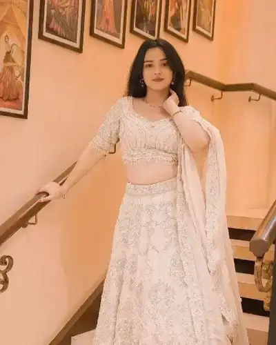 Escort Service In Versova